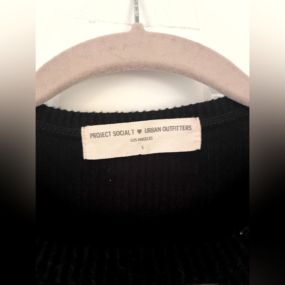 Urban Outfitters Cutout Top - Picture 7 of 9